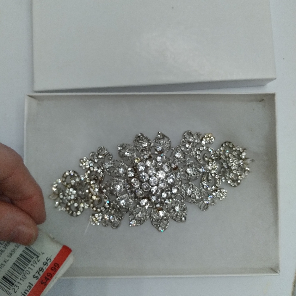 Diamond sash or belt slider